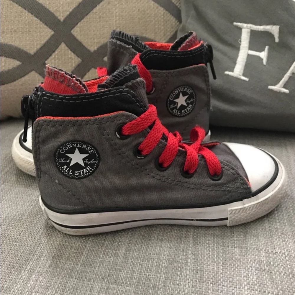 Converse size 6